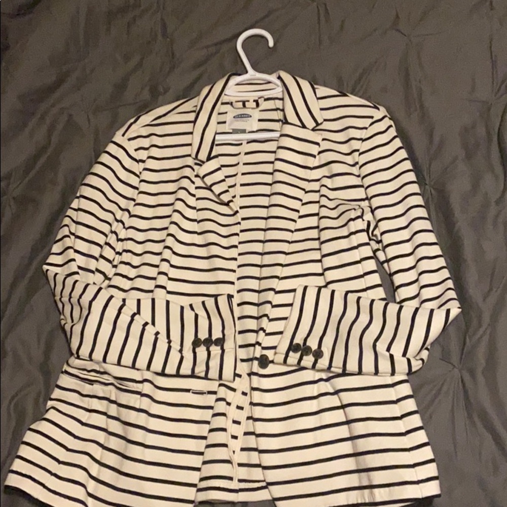 Black and white stripped blazer